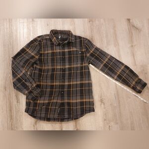 Vans Button Down Longsleeved Plaid Shirt Size Medium Classic Fit